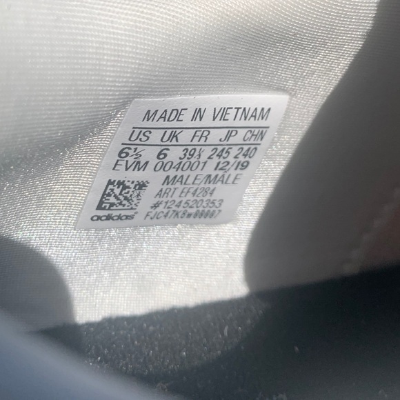 NWT Adidas Ozweego Crystal White - Picture 7 of 16